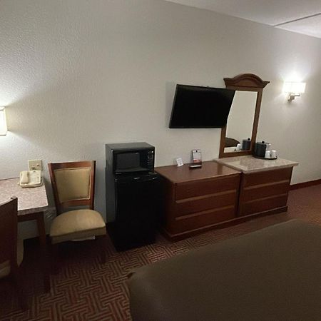 Clarion Inn I-94 Near Expo Center Kalamazoo Luaran gambar